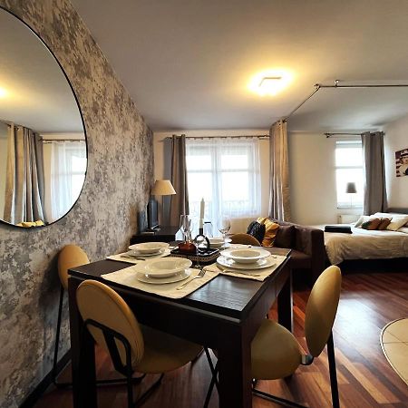 Jagielly Apartment ~ Self Check-In 24H ~ Parking & Lift วรอตซวาฟ ภายนอก รูปภาพ